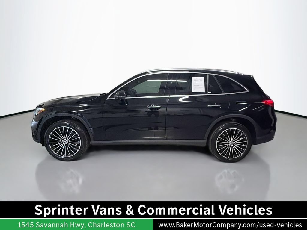 Certified 2025 Mercedes-Benz GLC 300 image 2