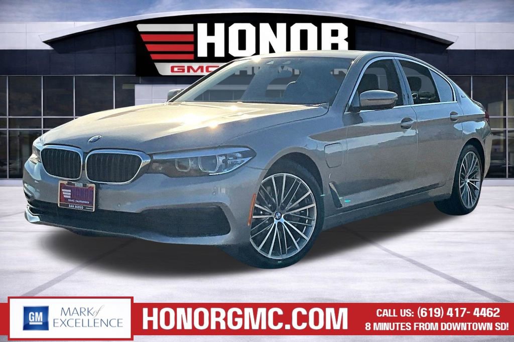 Used 2019 BMW 530e w/ Convenience Package image 3