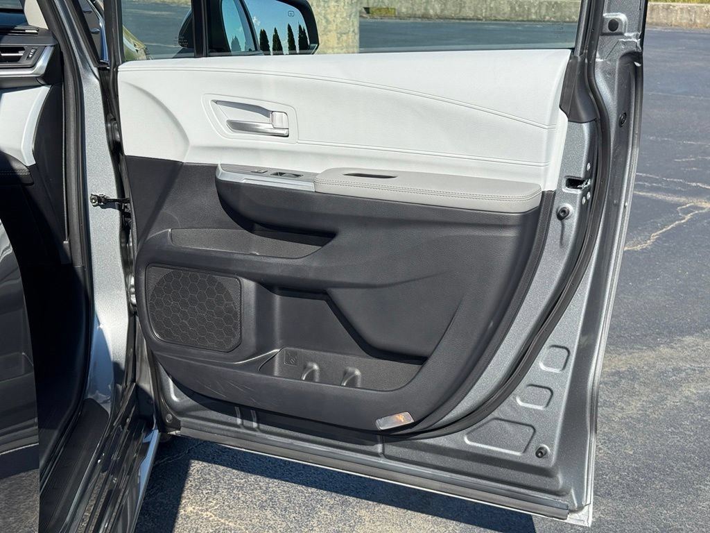 Certified 2026 Toyota Sienna XLE AWD/4WD image 43