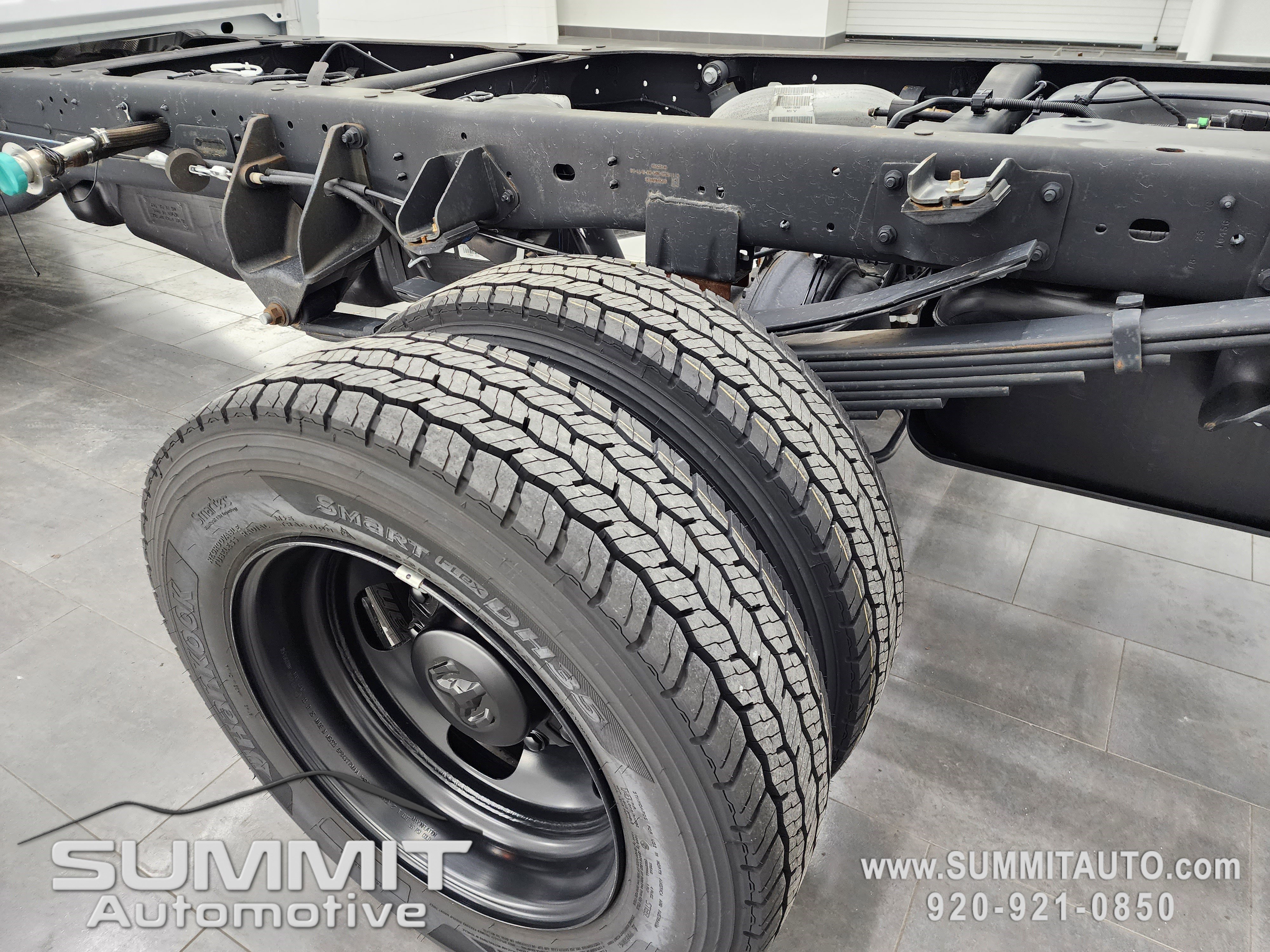 New 2025 RAM 5500 Tradesman AWD/4WD image 38