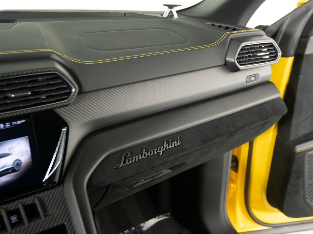 Used 2023 Lamborghini Urus Performante image 27