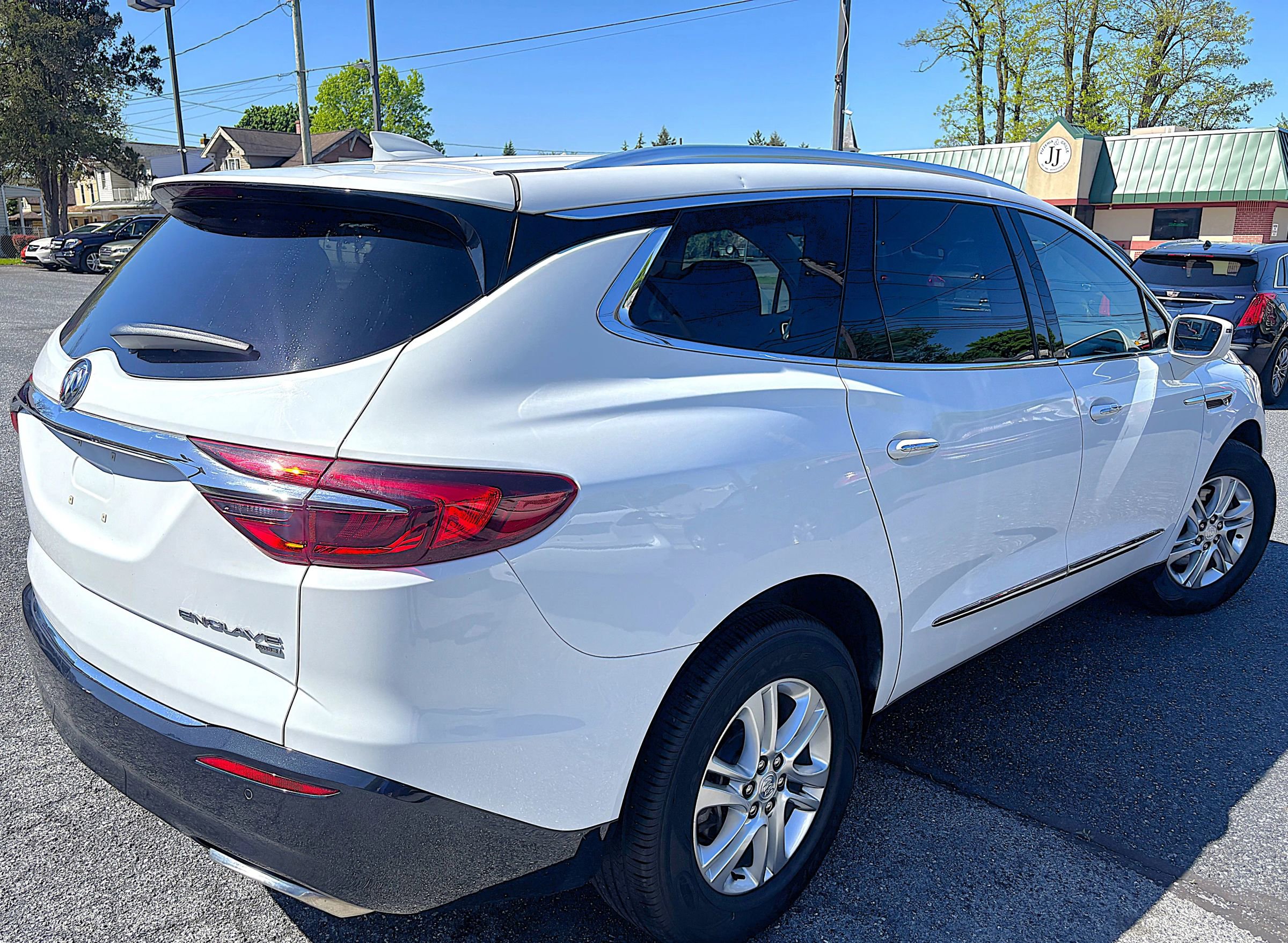 Used 2019 Buick Enclave Essence AWD/4WD image 5