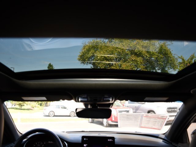 Used 2022 Kia Stinger GT2 image 34