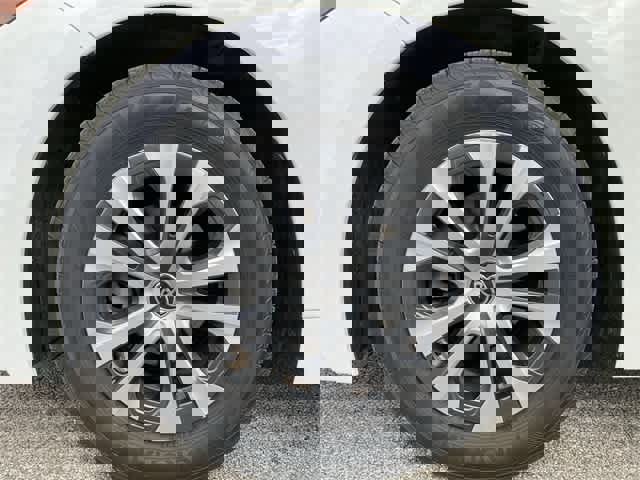 Used 2022 Toyota Corolla LE image 12