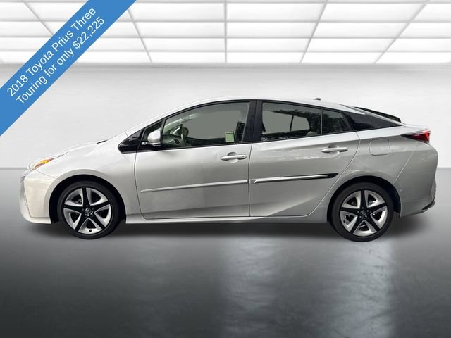 Used 2018 Toyota Prius Three Touring FWD image 2