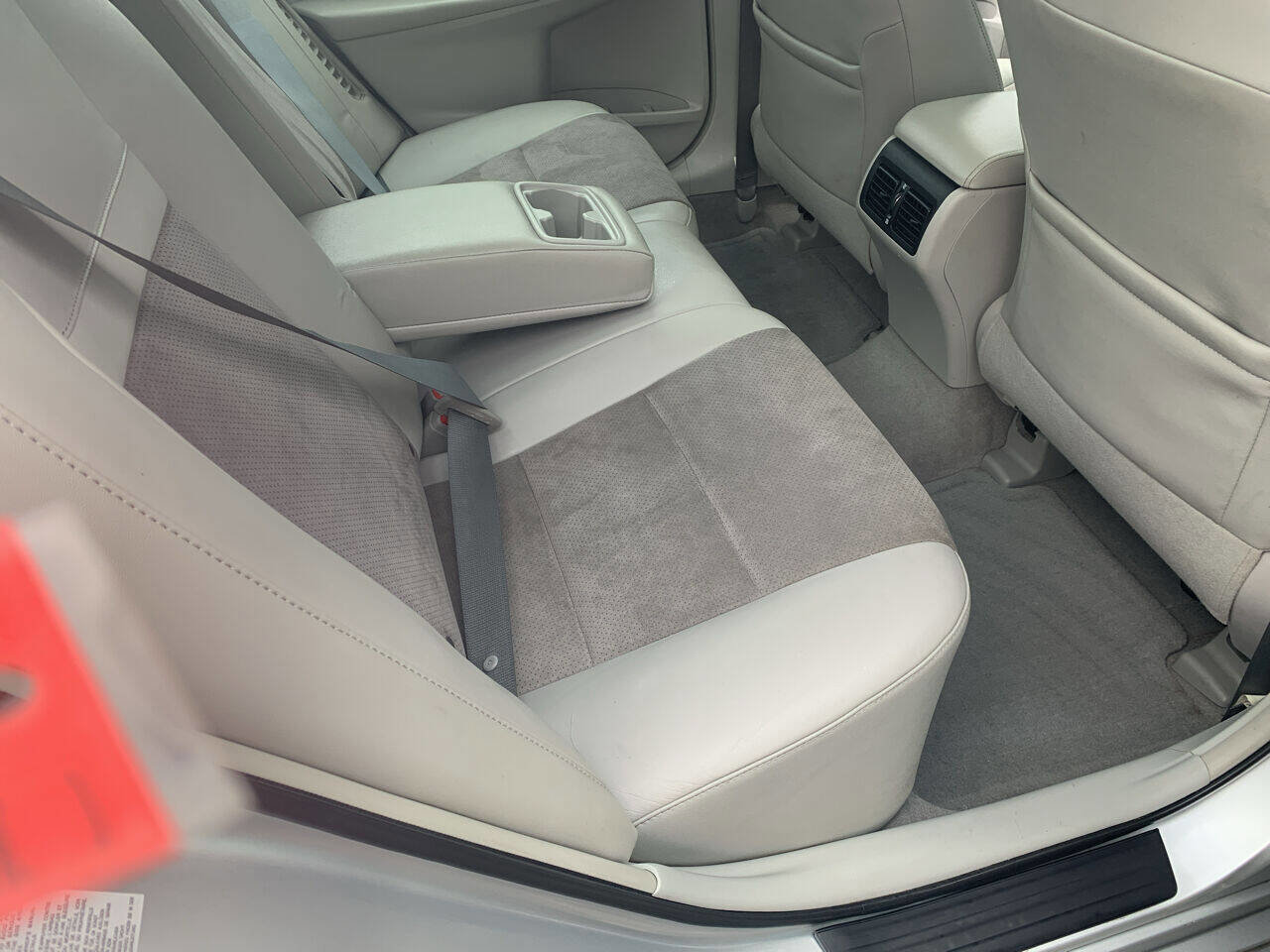 Used 2012 Toyota Camry XLE image 13