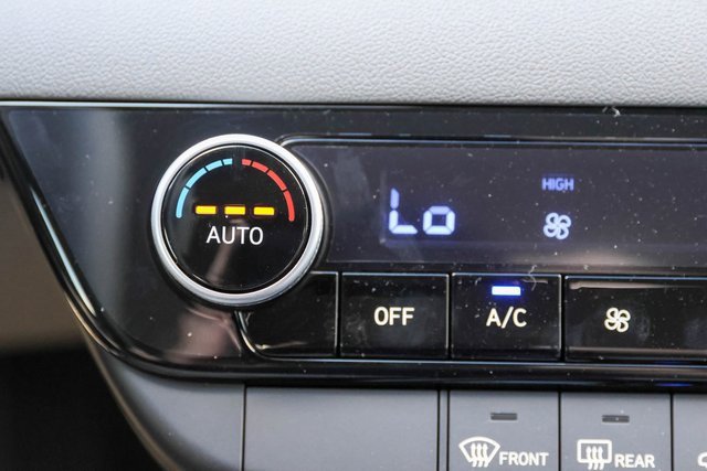 New 2025 Hyundai Elantra Blue image 18