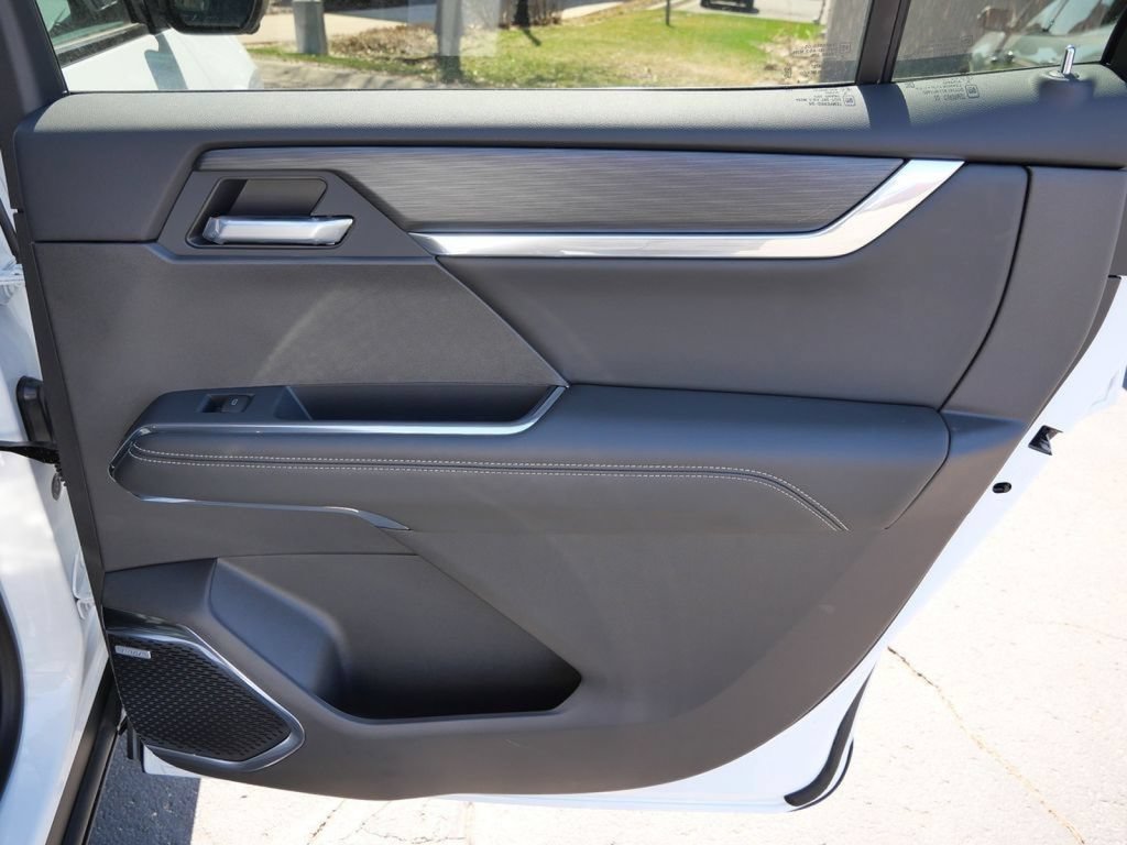 New 2026 GMC Acadia Elevation w/ Black Edition AWD/4WD image 31