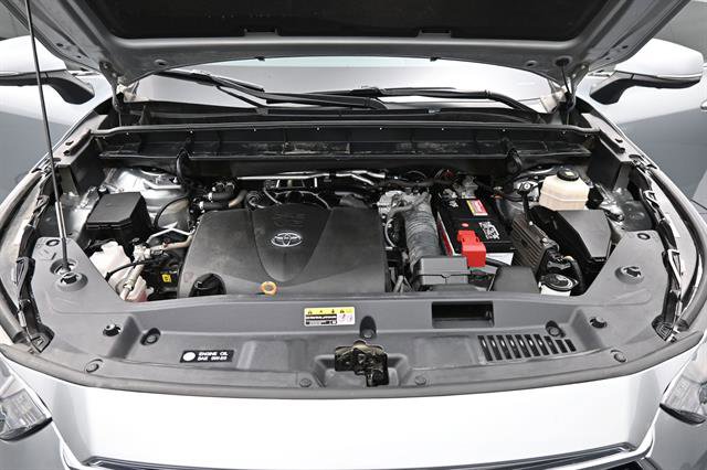 Used 2021 Toyota Highlander Limited FWD image 21
