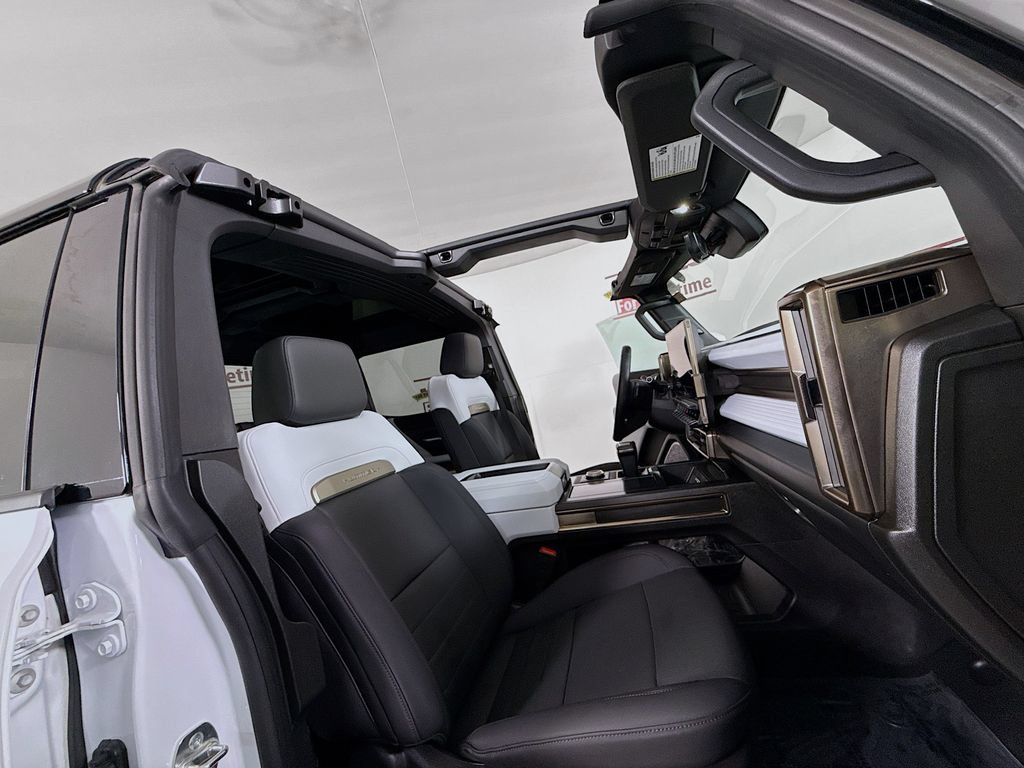 Used 2025 GMC Hummer EV 2X w/ Extreme Off-Road Package AWD/4WD image 19