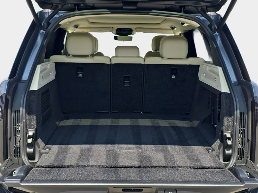 Certified 2024 Land Rover Range Rover SE AWD/4WD image 12