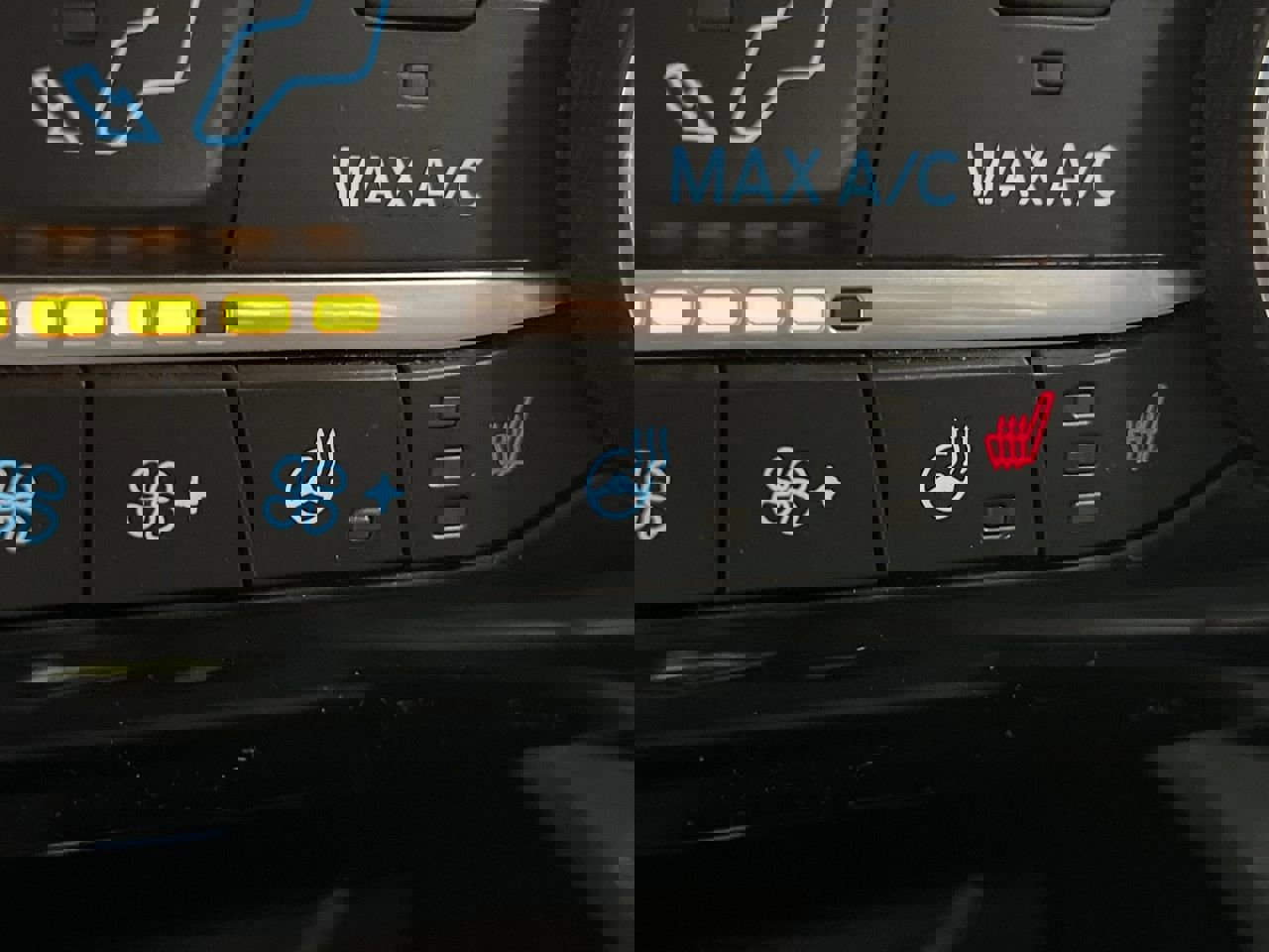 Used 2022 Ford Escape SEL image 36