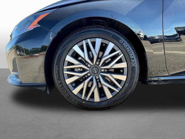 Used 2025 Nissan Altima 2.5 SV FWD image 32