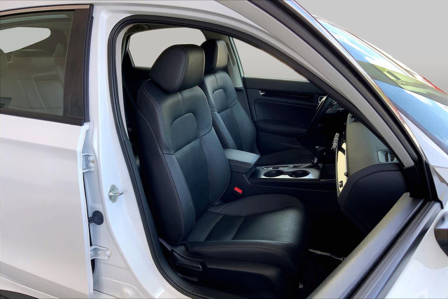 Used 2024 Honda Civic EX-L image 9