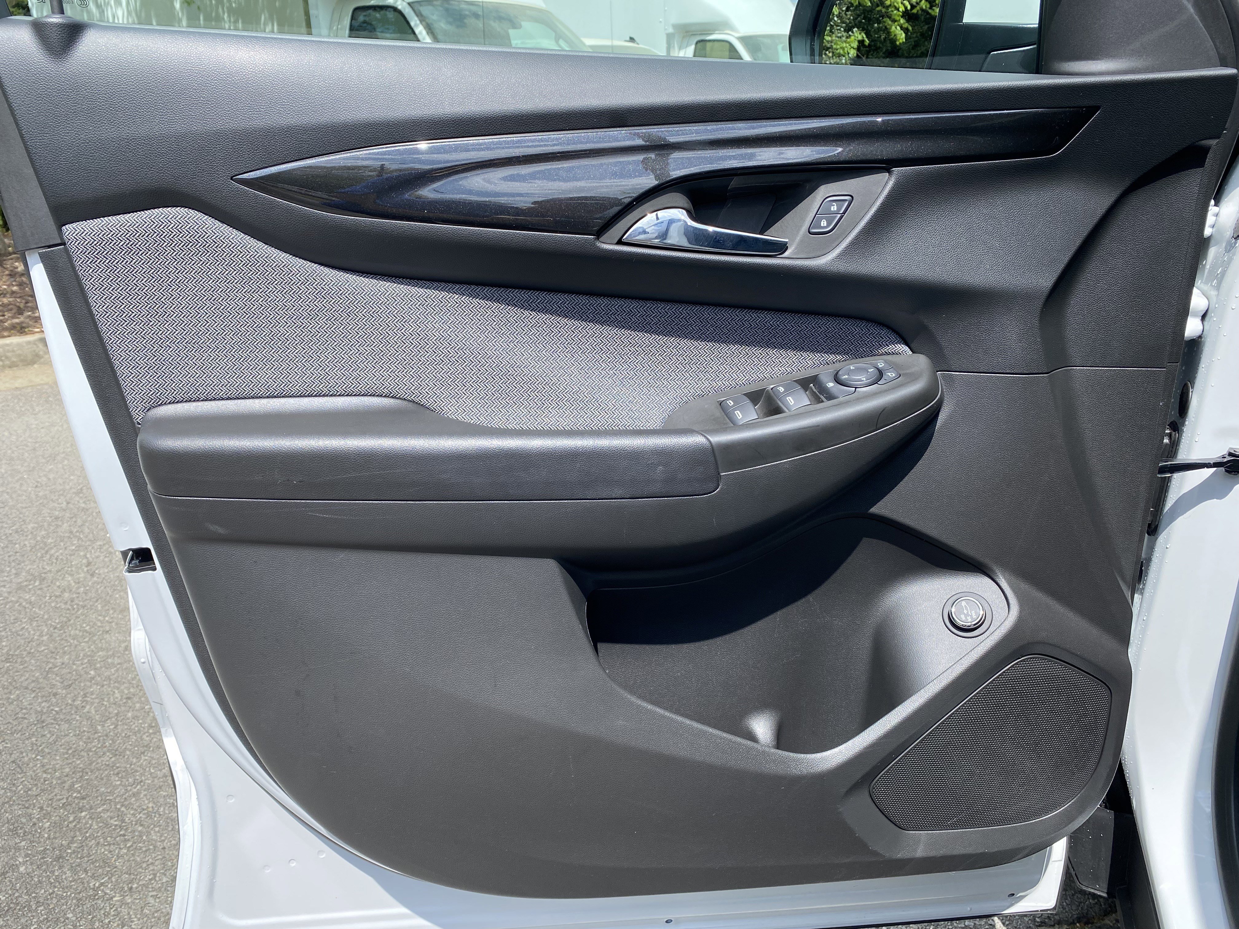 Used 2026 Chevrolet TrailBlazer LT w/ Convenience Package image 15