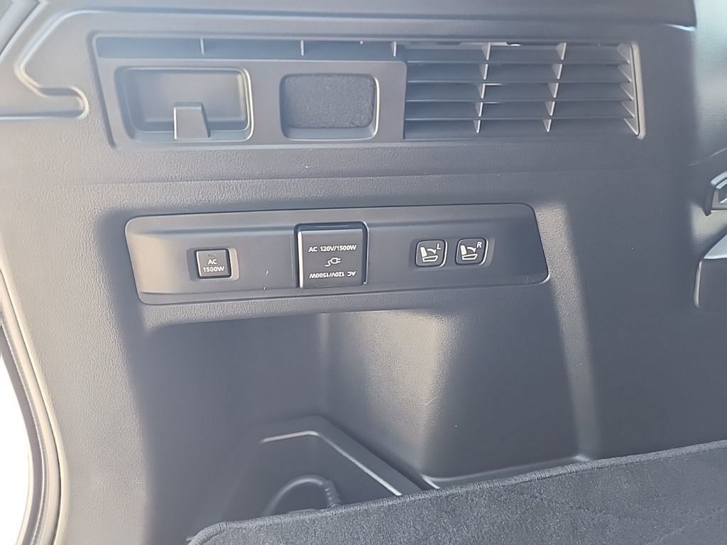 Certified 2025 MAZDA CX-70 Plug-In Hybrid w/ Premium Plus AWD/4WD image 15