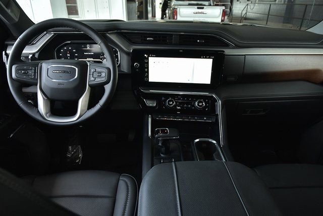 Used 2024 GMC Sierra 1500 Denali w/ Technology Package AWD/4WD image 32