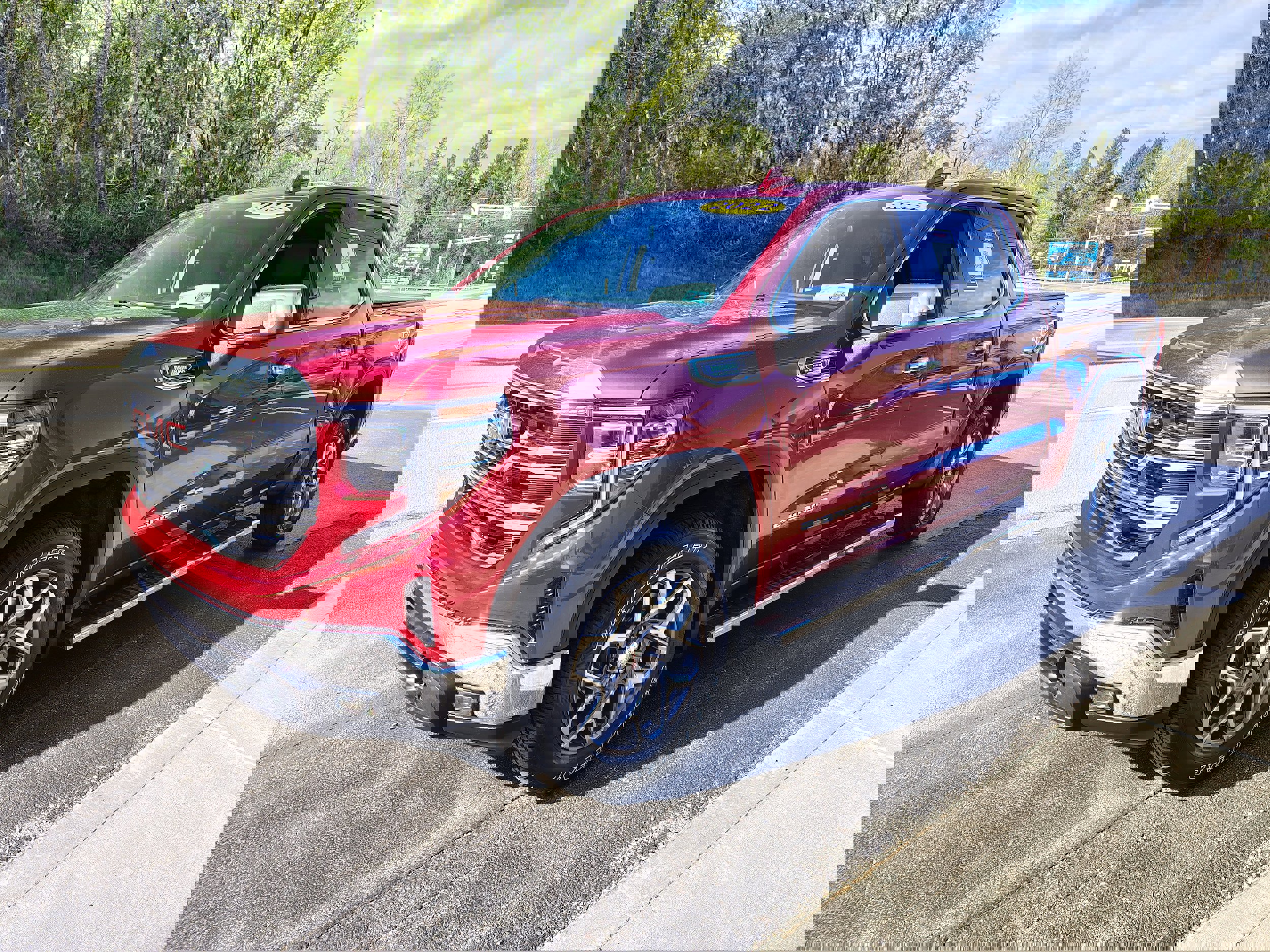 Used 2022 GMC Sierra 1500 SLT w/ SLT Convenience Package AWD/4WD image 4