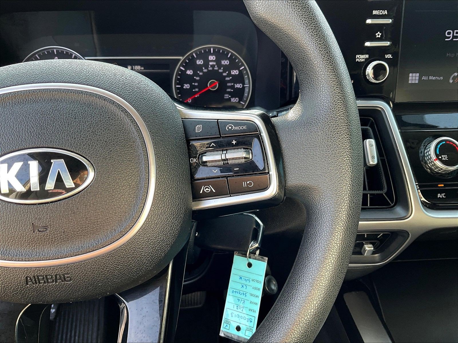 Used 2021 Kia Sorento LX AWD/4WD image 12