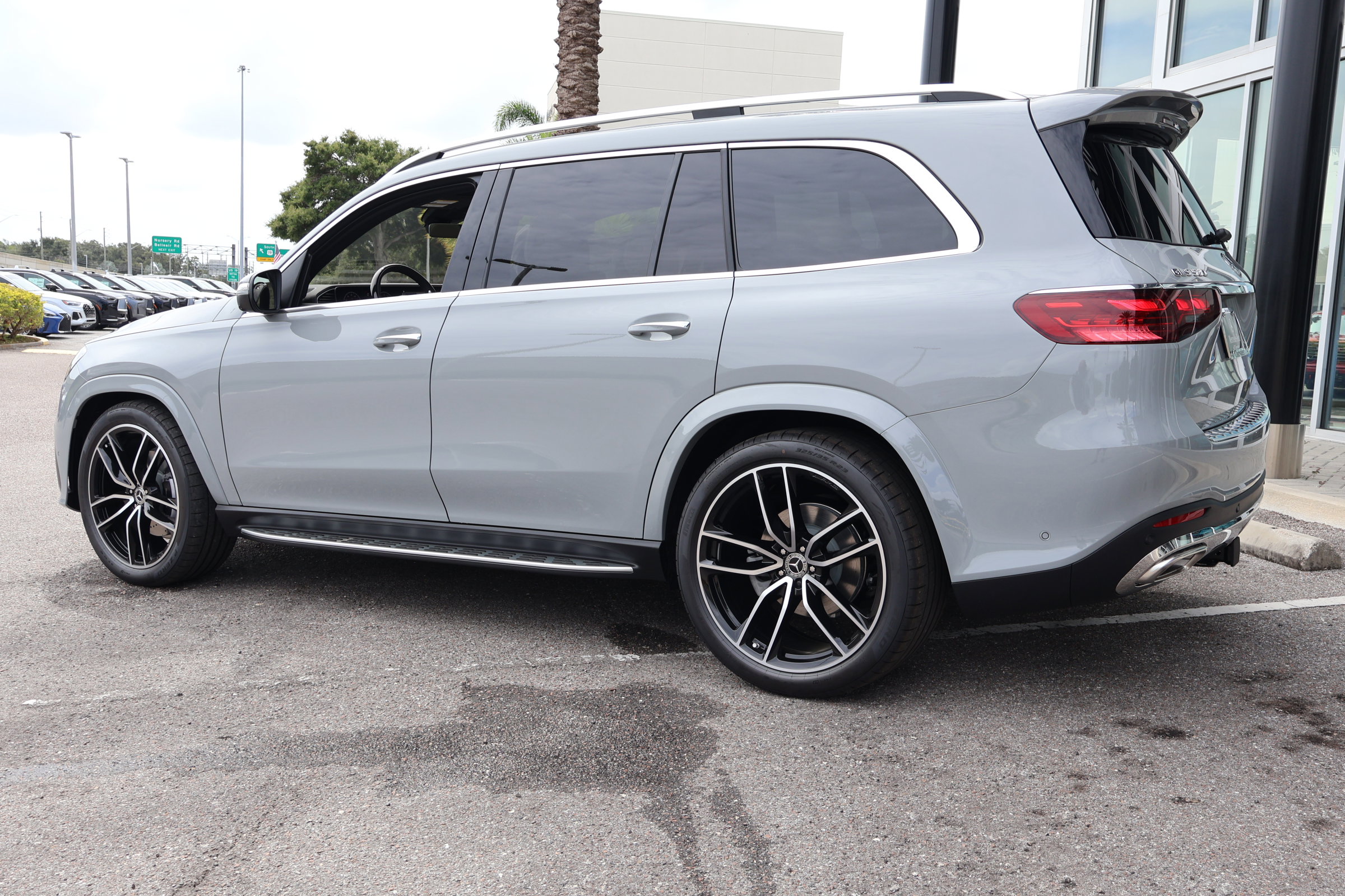 New 2026 Mercedes-Benz GLS 580 4MATIC image 4
