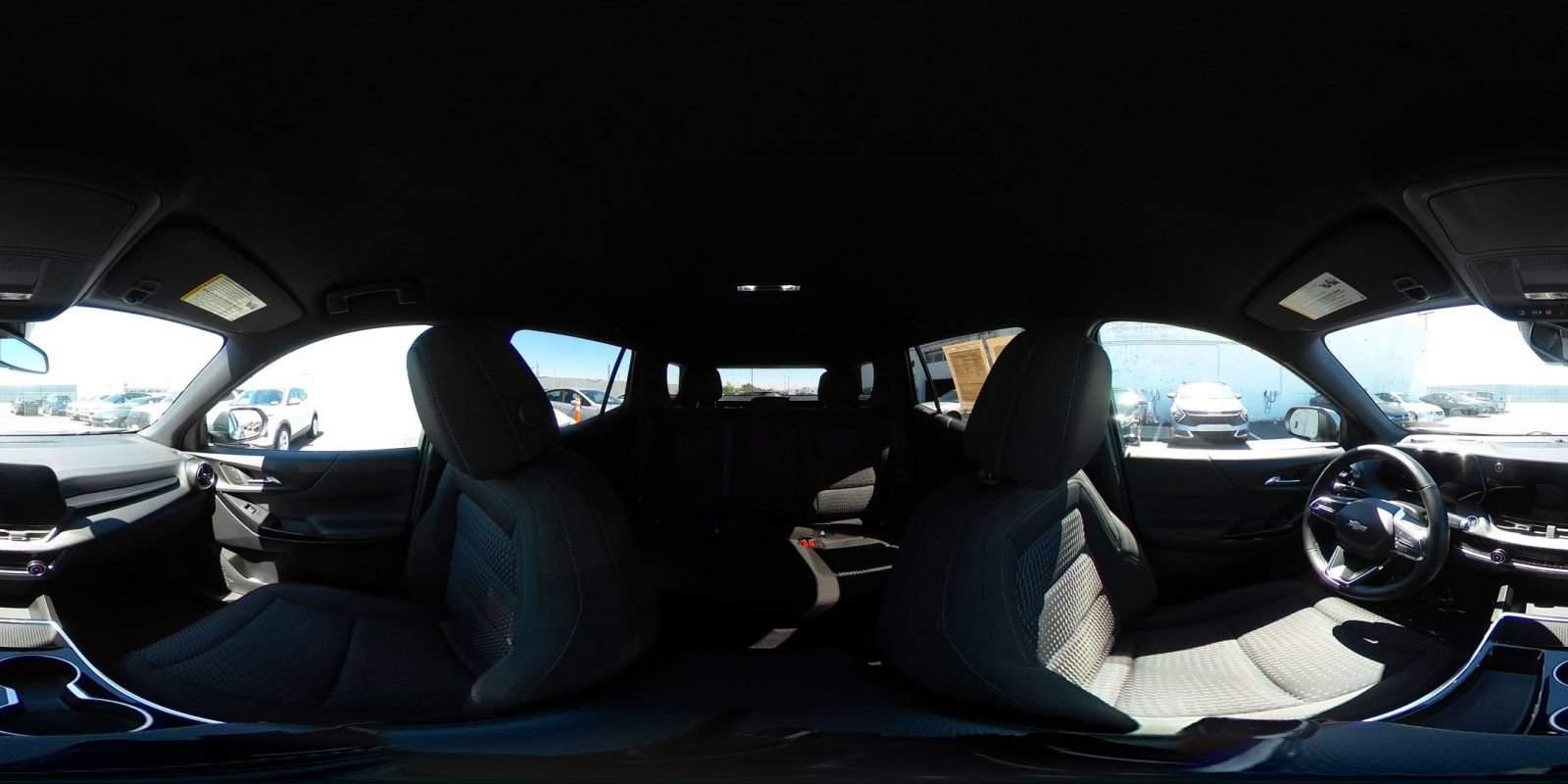 Used 2025 Chevrolet Equinox LT FWD image 42
