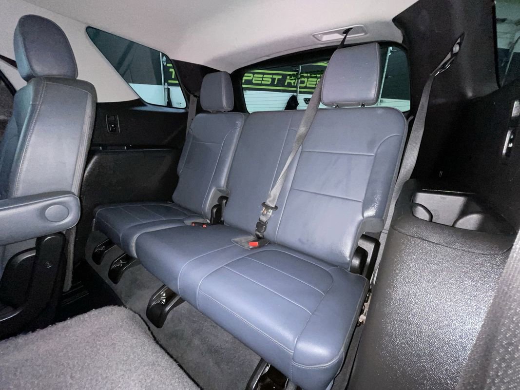 Used 2019 Chevrolet Traverse LT w/ LPO, 'HIT The Road' Package image 27