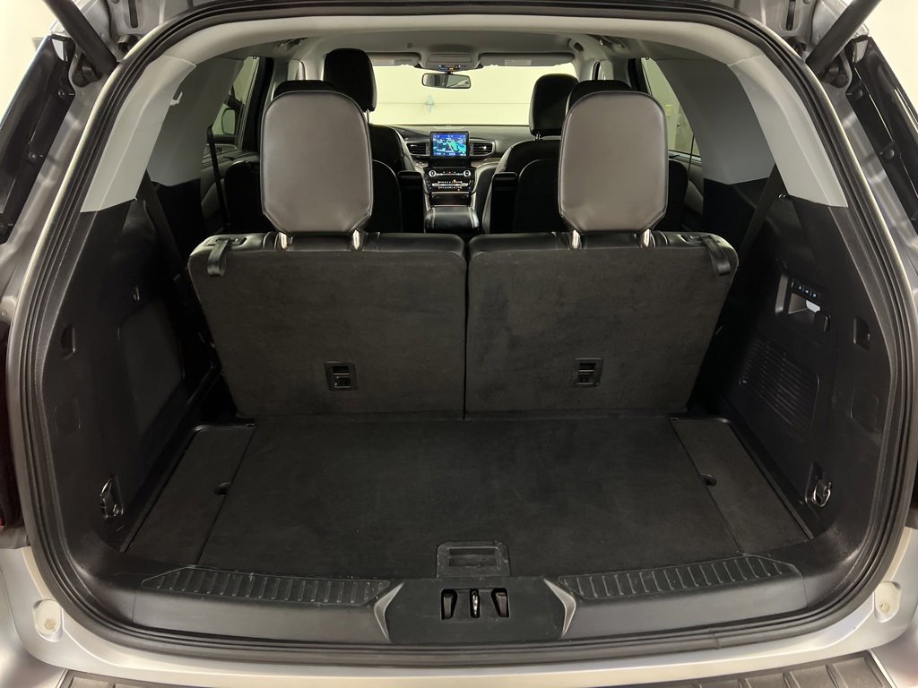 Used 2022 Ford Explorer Limited w/ Equipment Group 301A image 35