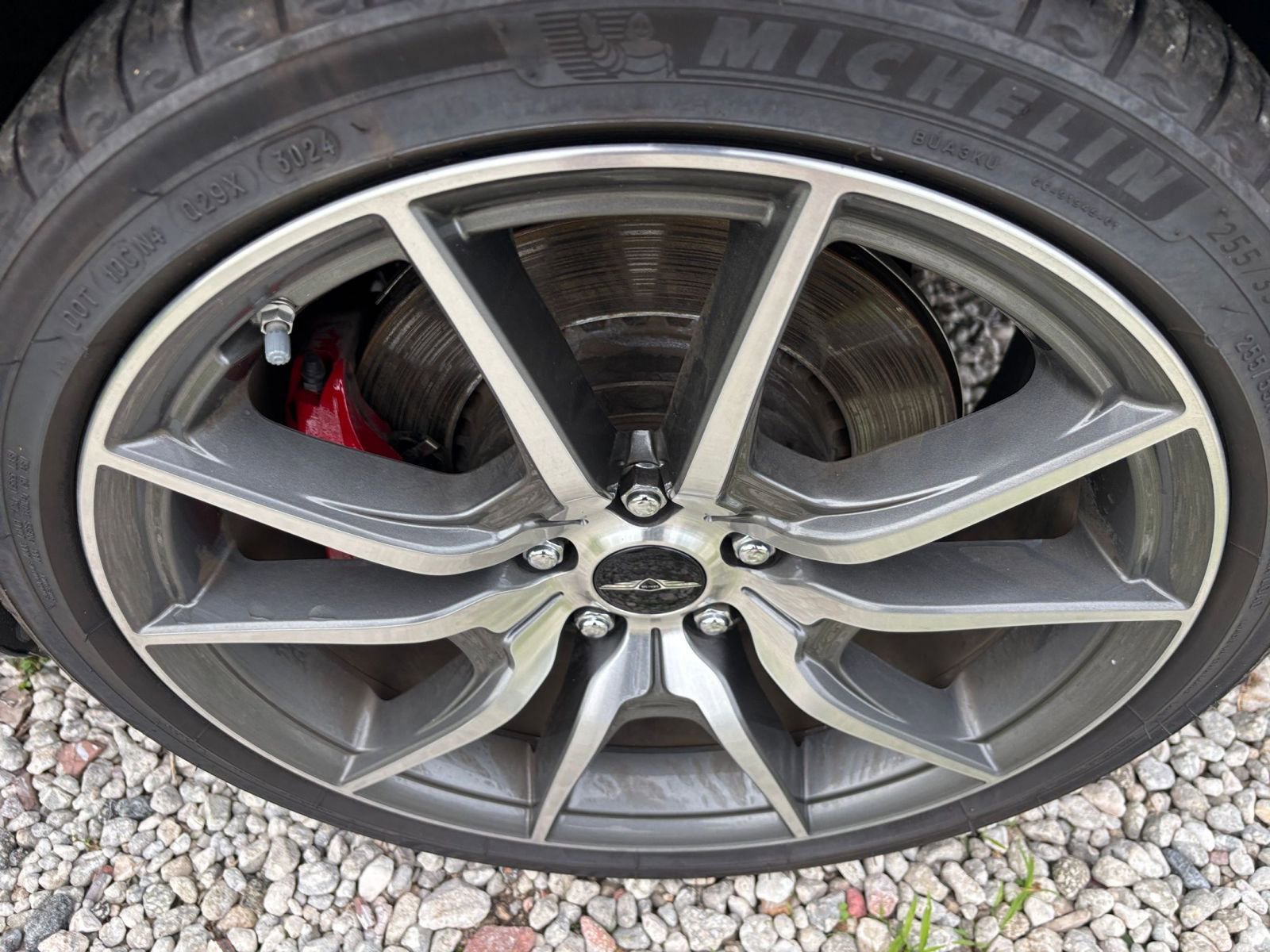Used 2025 Genesis G70 2.5T AWD/4WD image 32