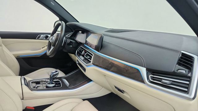 Used 2022 BMW X5 xDrive45e w/ M Sport Package image 21