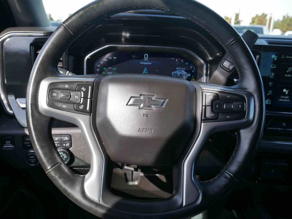 Used 2025 Chevrolet Silverado 3500 LT image 44