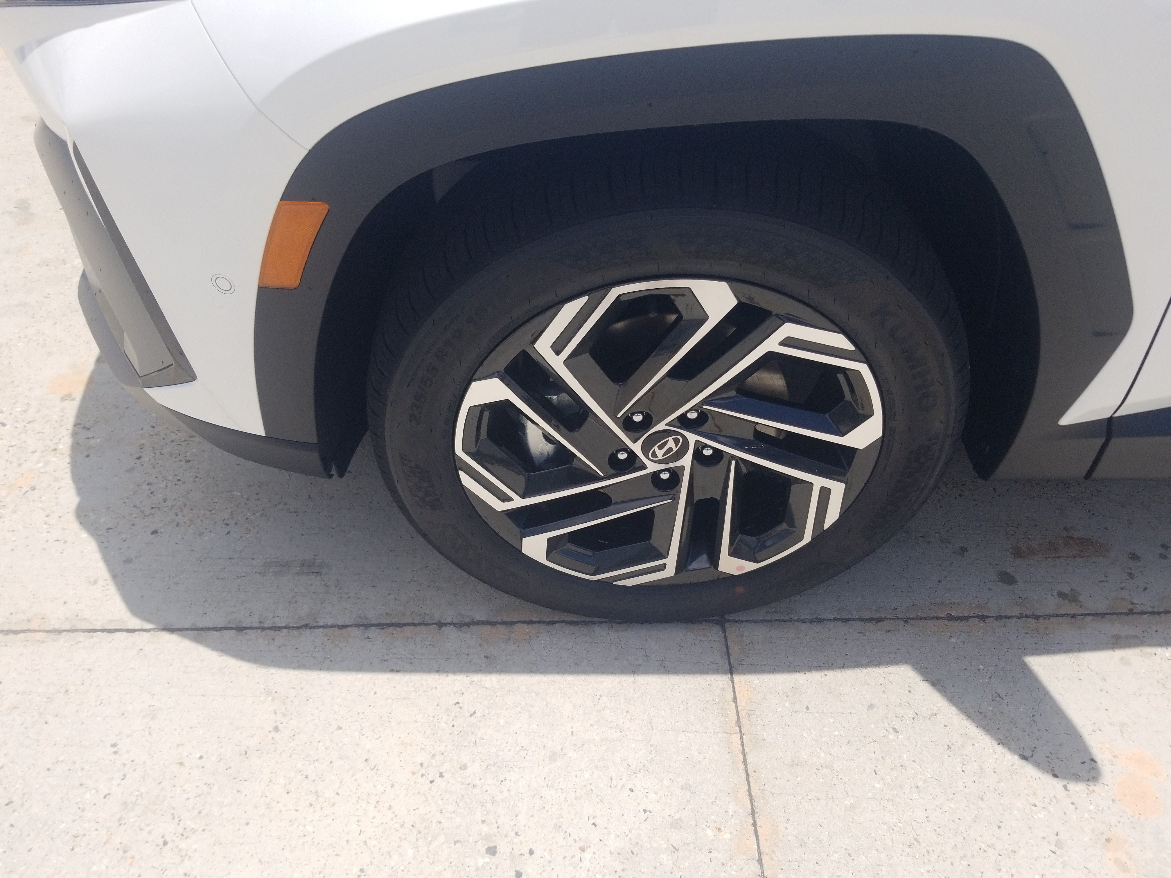 New 2026 Hyundai Tucson Limited FWD image 22