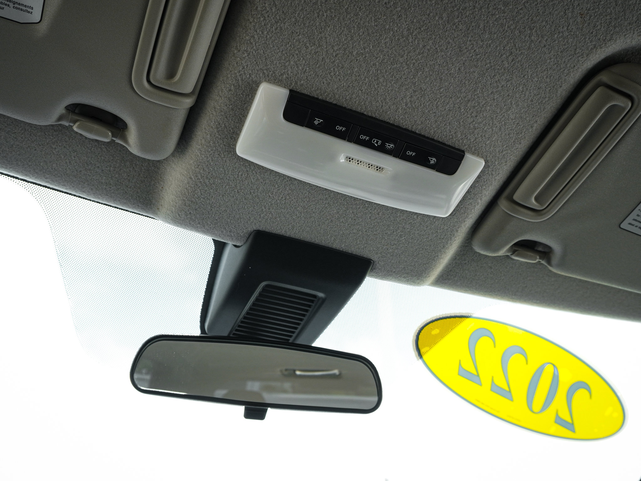 Used 2022 Nissan Kicks S FWD image 27