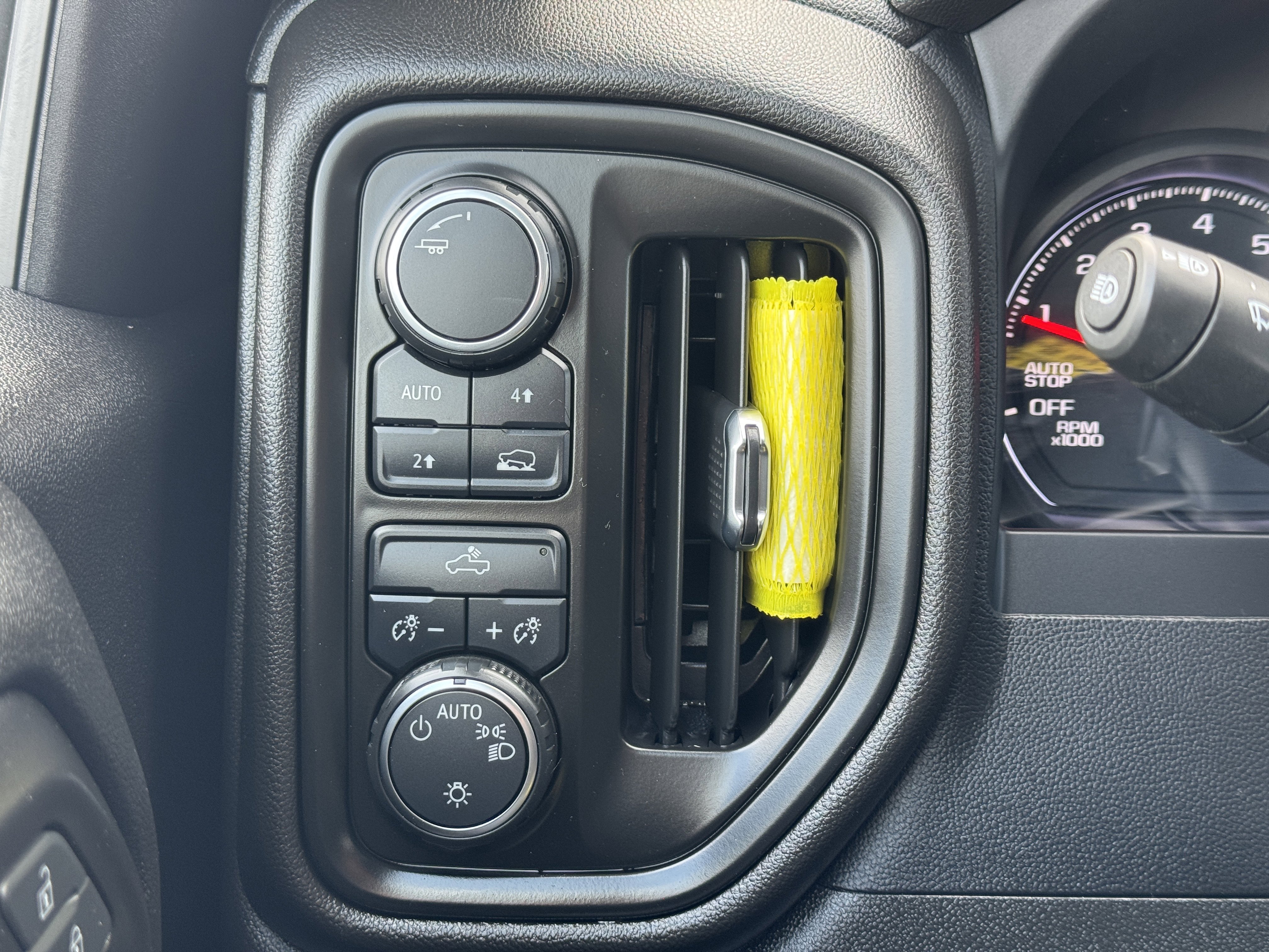 Certified 2022 Chevrolet Silverado 1500 Custom w/ LPO, Dark Essentials Package image 31