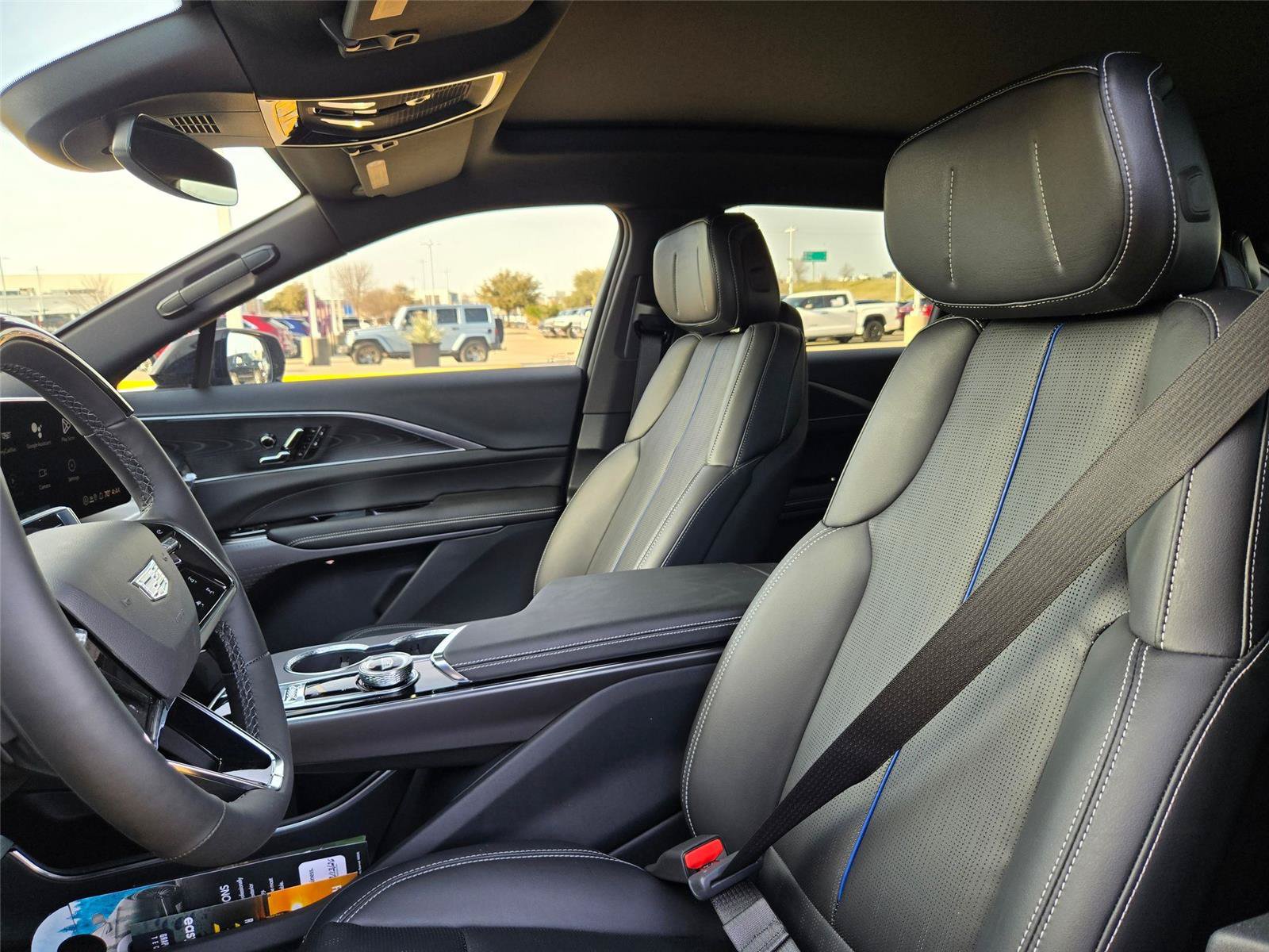 New 2026 Cadillac Lyriq Sport w/ LPO, Floor Liner Package AWD/4WD image 27