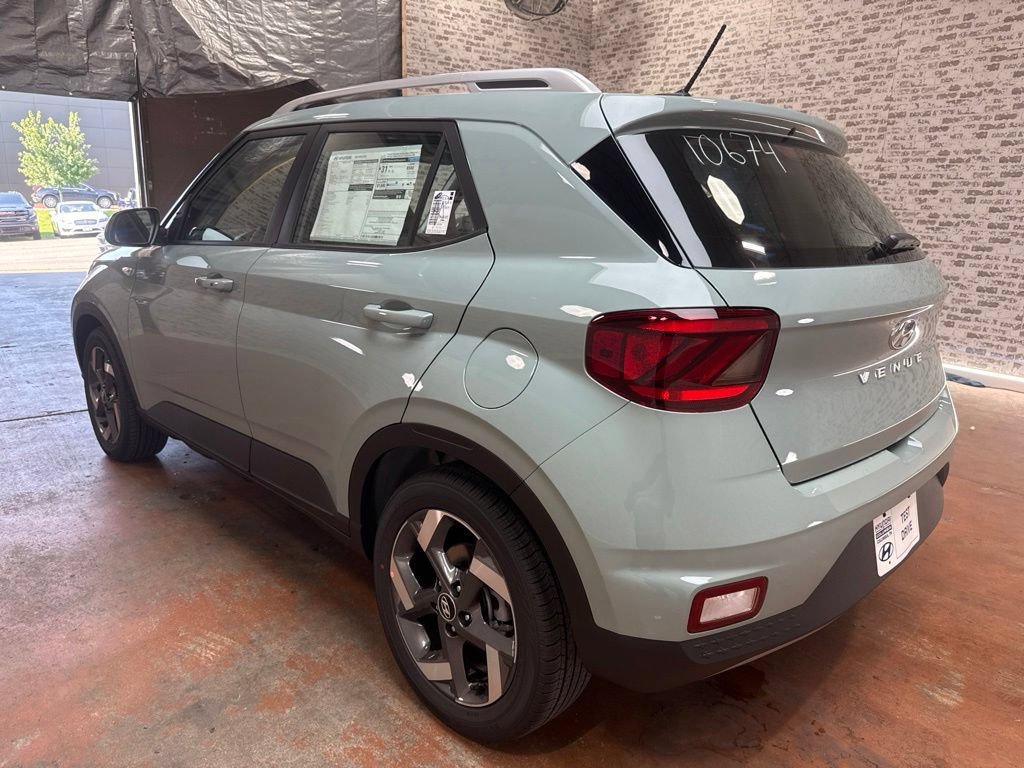 New 2026 Hyundai Venue SEL FWD image 5
