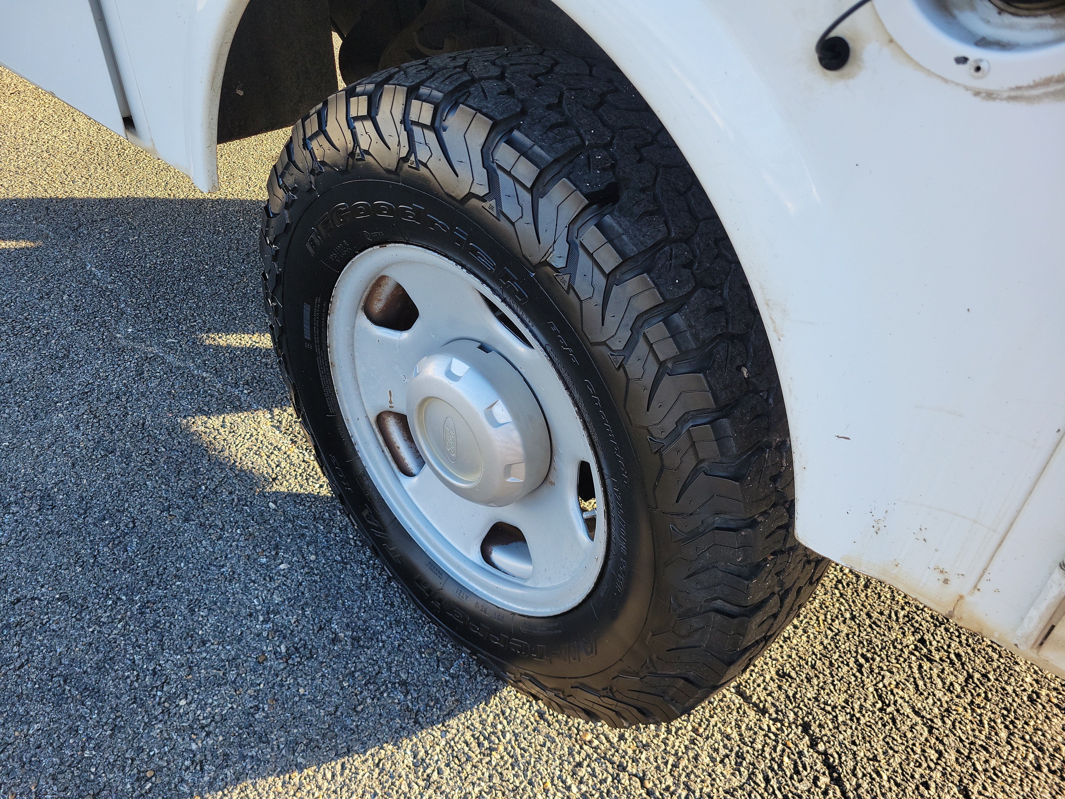 Used 2005 Ford F350 XL AWD/4WD image 8