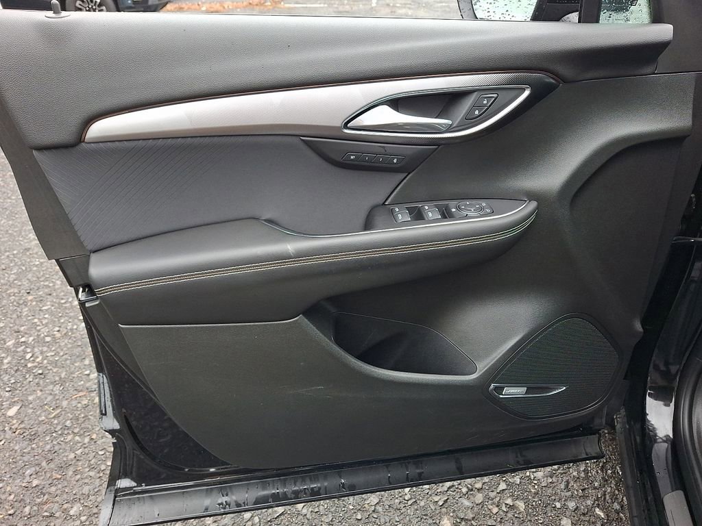 Certified 2025 Buick Envision Sport Touring image 13