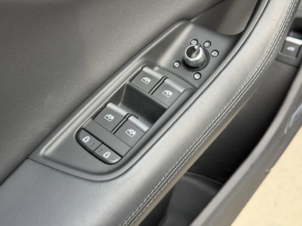 Used 2022 Audi Q7 3.0T Prestige image 23