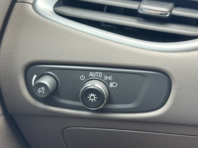 Used 2025 Chevrolet Malibu LT FWD image 29