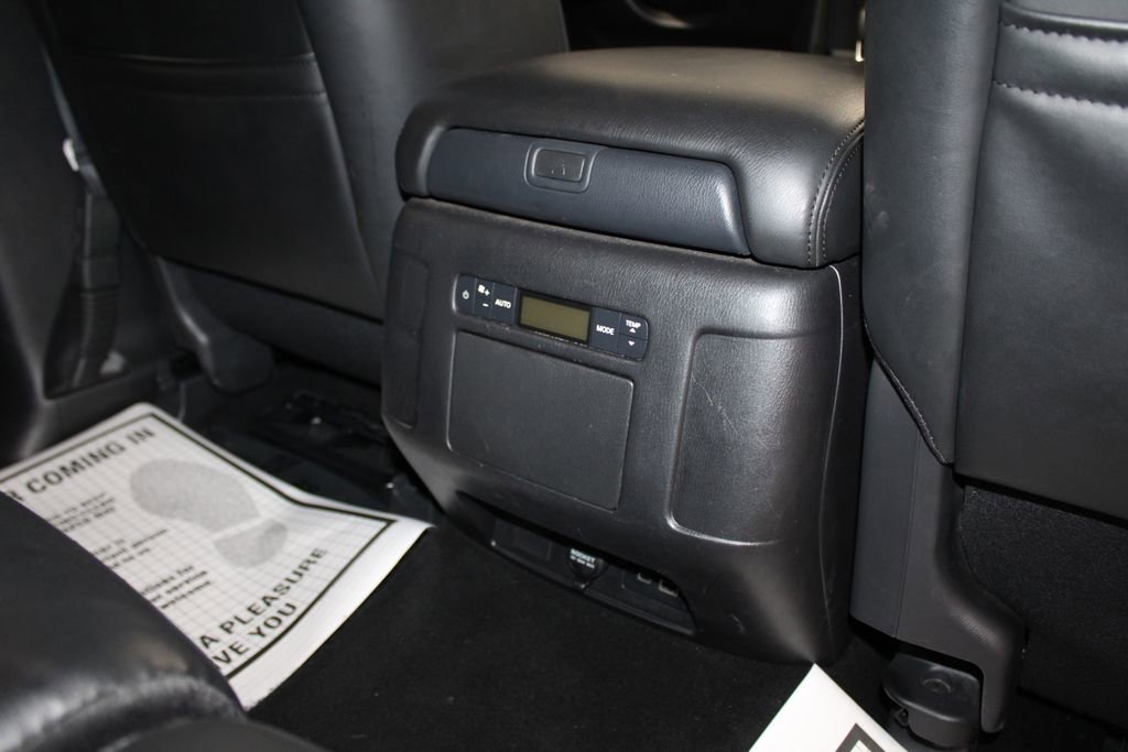 Used 2024 Nissan Armada SV image 35