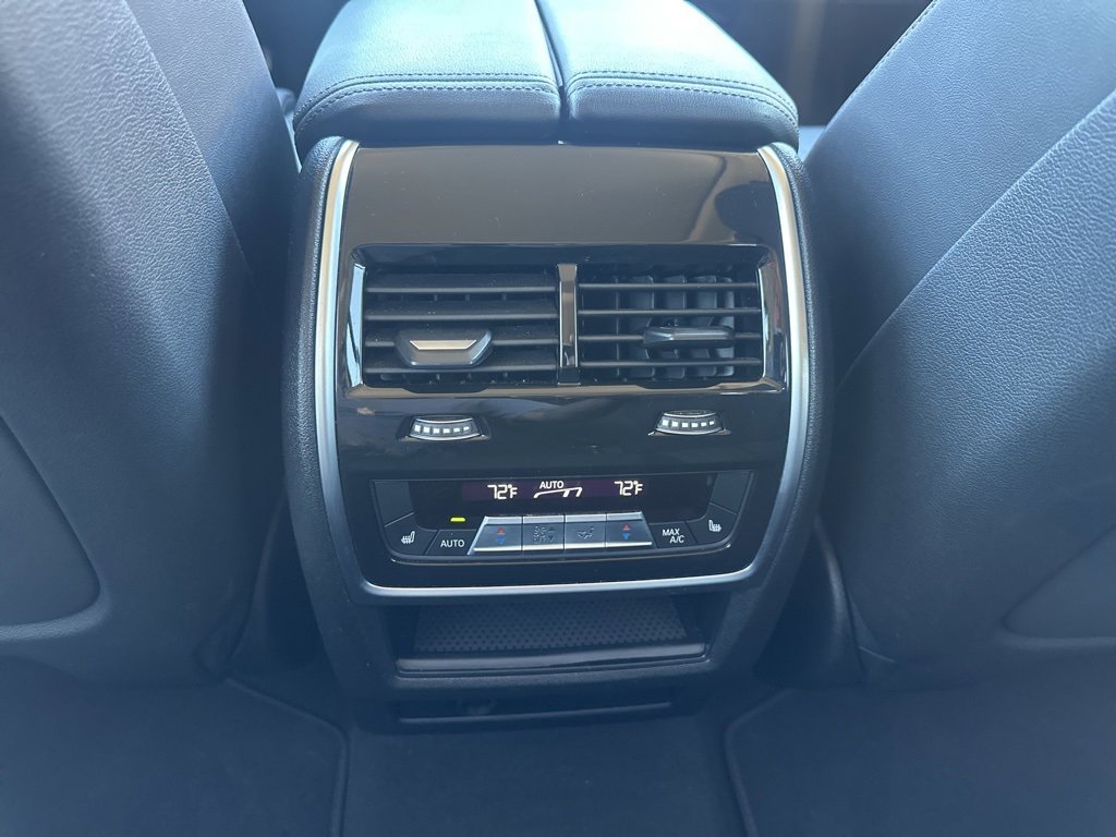 Used 2024 BMW X7 xDrive40i image 18