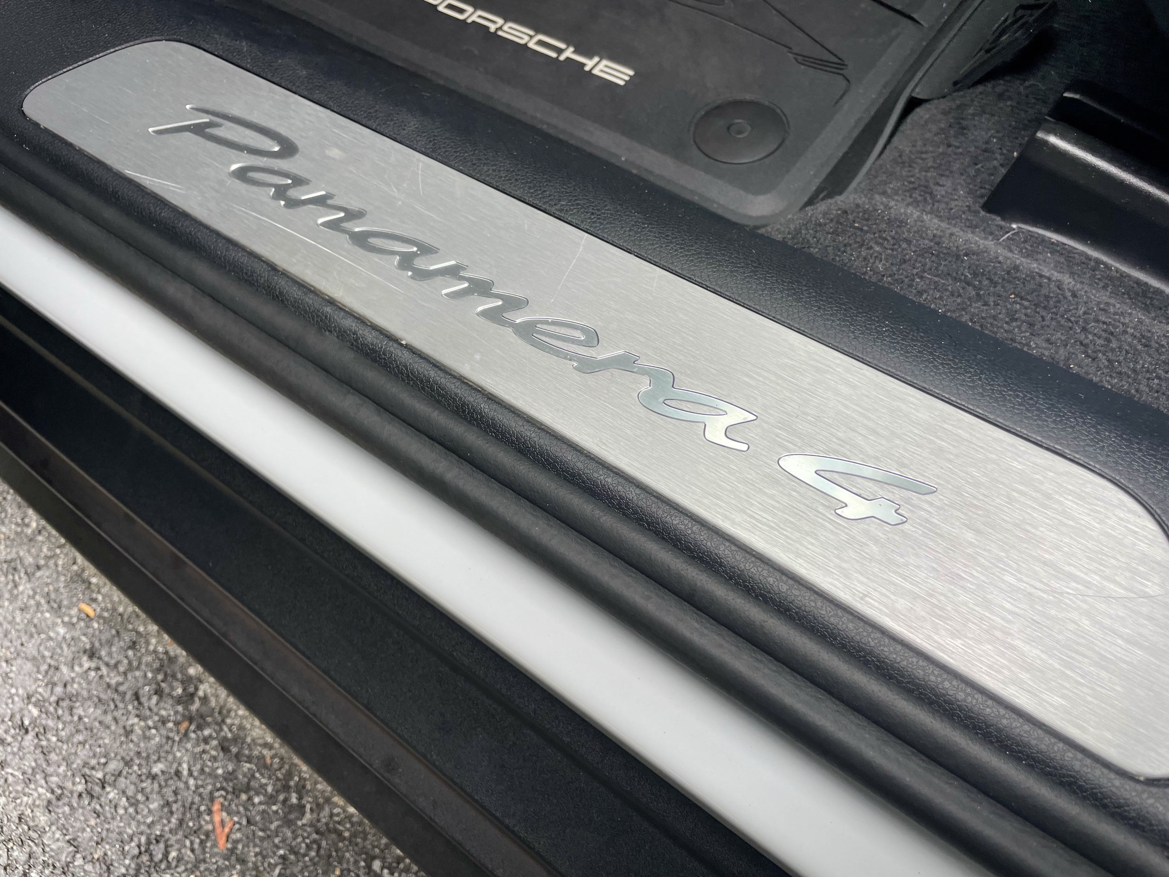 Used 2024 Porsche Panamera 4 AWD/4WD image 33