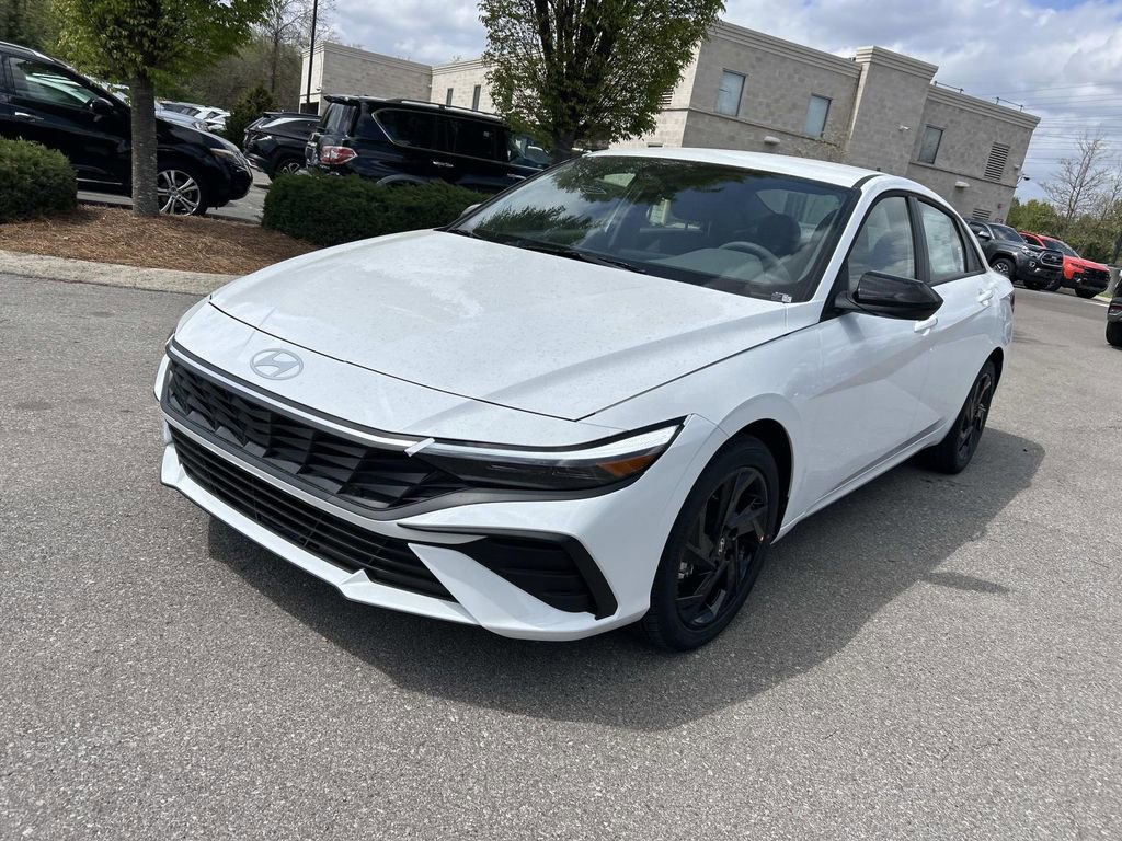 New 2026 Hyundai Elantra Sport image 3