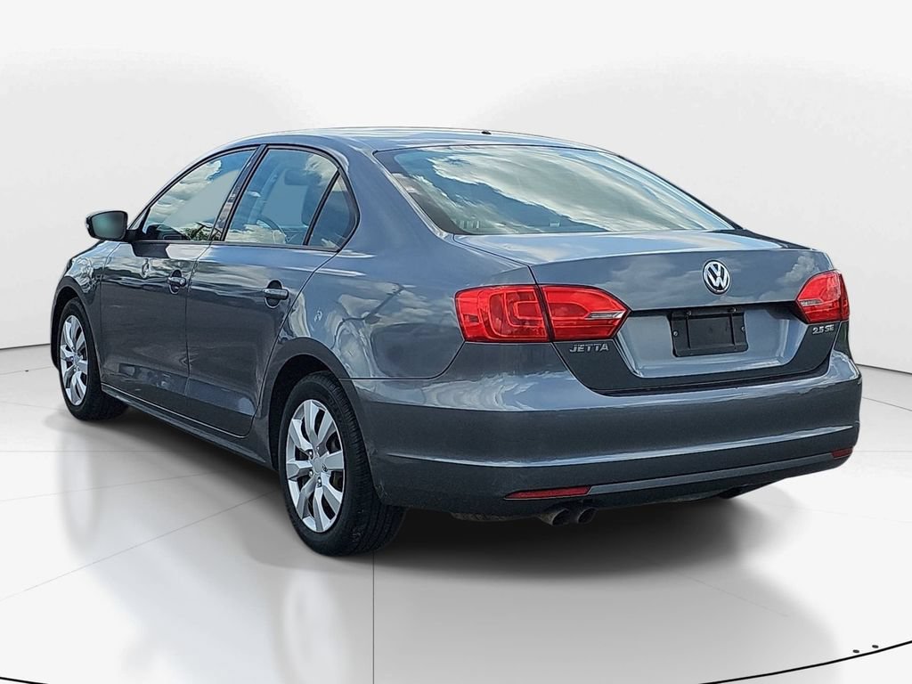 Used 2011 Volkswagen Jetta SE FWD image 9