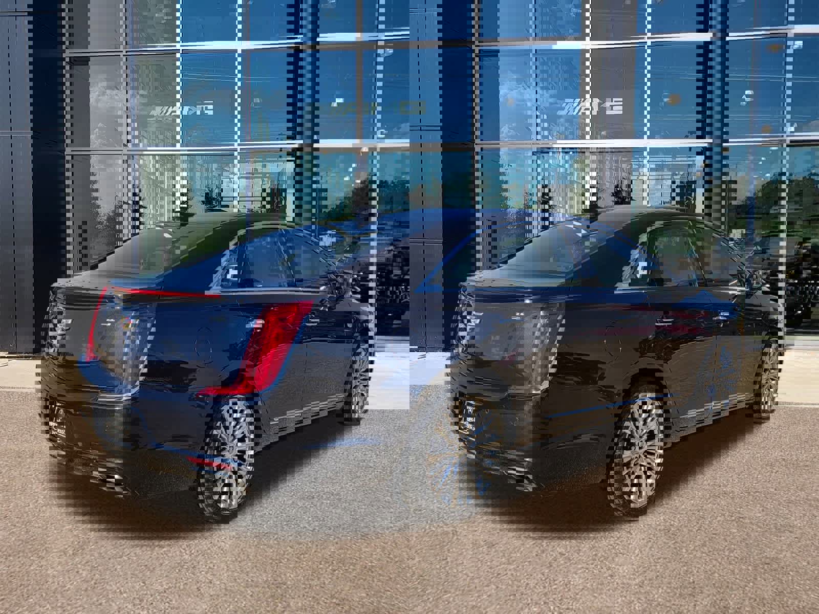 Used 2018 Cadillac XTS Platinum image 5