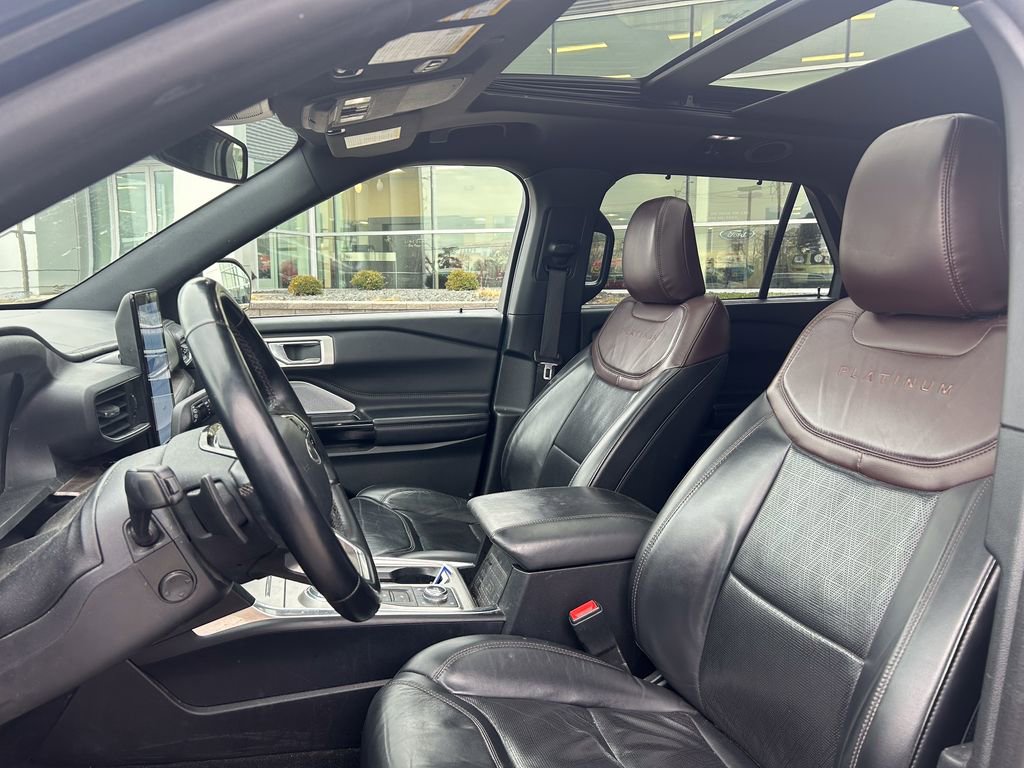 Used 2021 Ford Explorer Platinum w/ Equipment Group 601A image 10