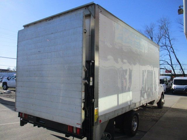 Used 2019 Ford E-350 and Econoline 350 Super Duty w/ Power Windows & Locks Group RWD image 4