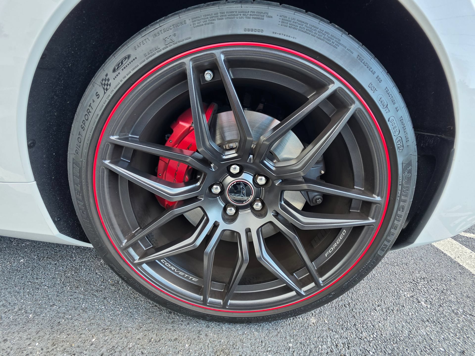 Used 2023 Chevrolet Corvette Z06 RWD image 11
