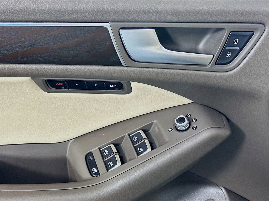 Used 2017 Audi Q5 2.0T Premium Plus w/ Technology Package image 18