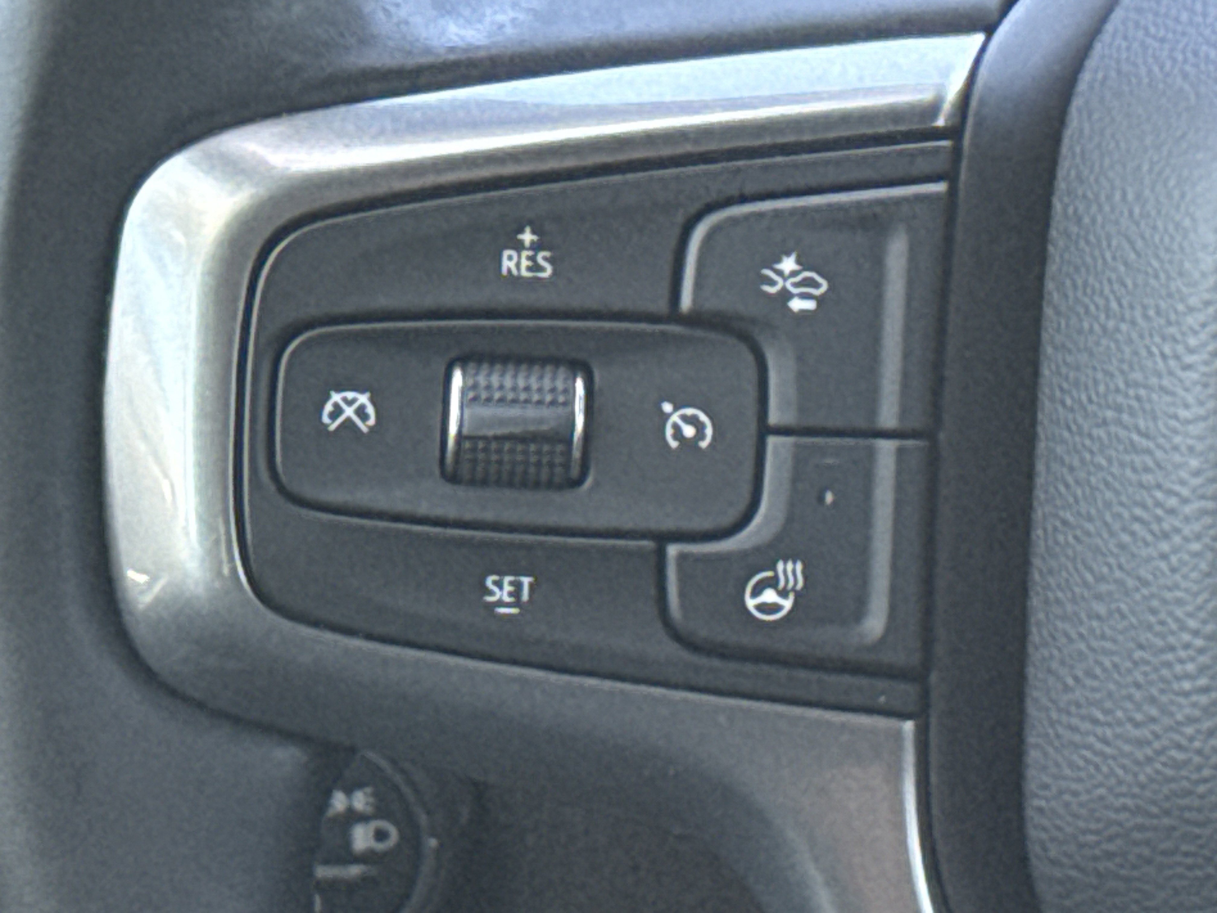 Used 2024 Chevrolet Silverado 1500 RST AWD/4WD image 19